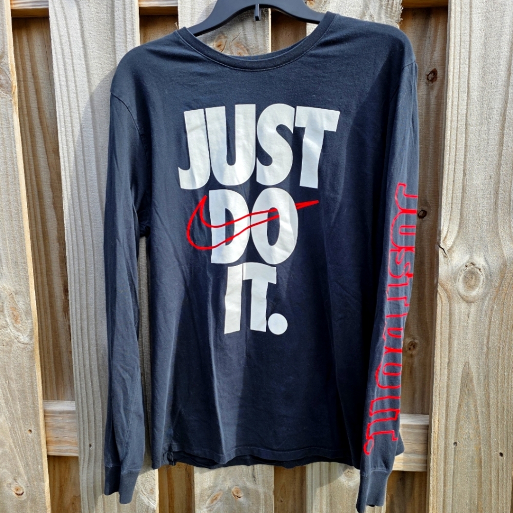 45) NIKE Long Sleeve 'Just Do It' Shirt Sz. Large
